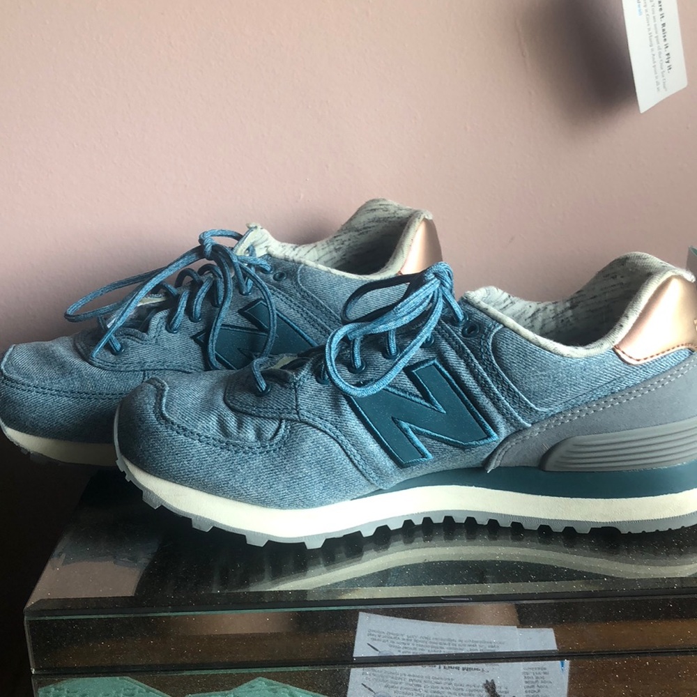 New Balance Women’s 574 Sneakers - Picture 1 of 4